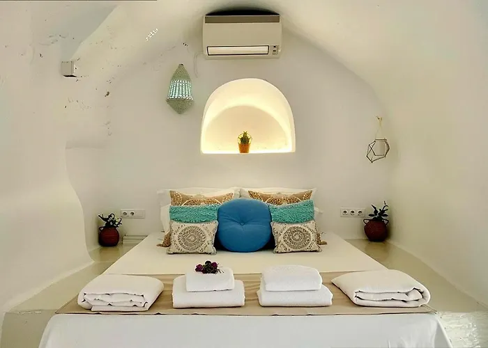 Guesthome In W Pool For 8guests Φηρά